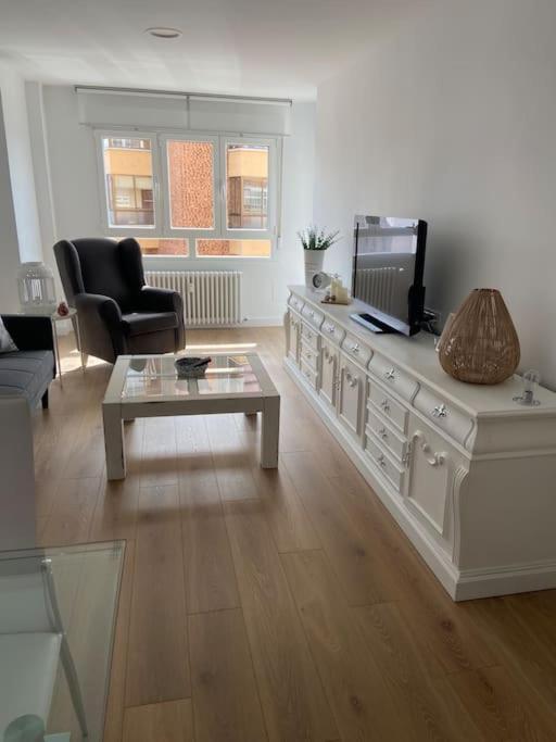 Appartement Leonmisol Extérieur photo